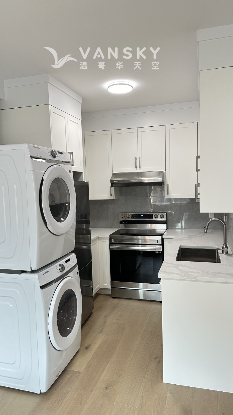 250719205020_02 Kitchen.jpg
